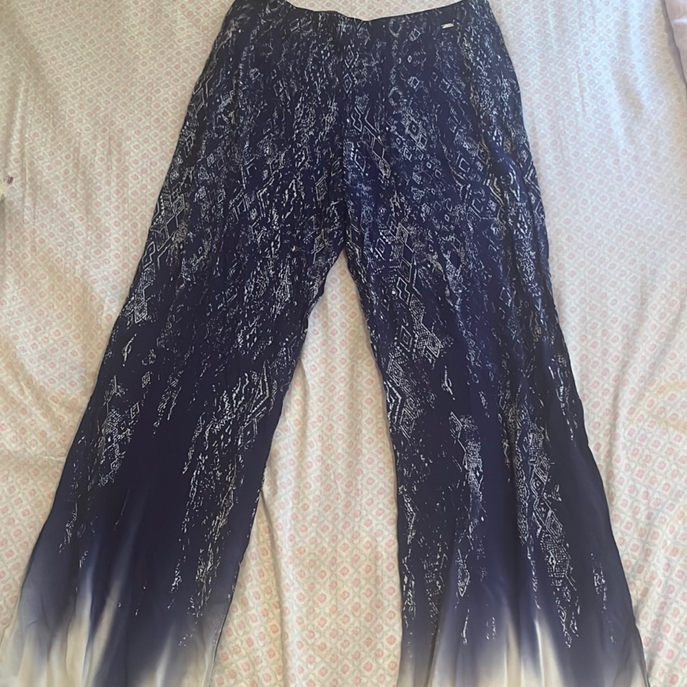 Flowing never been worn Escadas sports pants